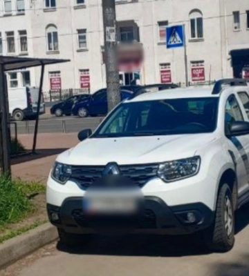 У Києві чоловік забув, де припаркувався, та повідомив про викрадення авто: на нього винесли постанову