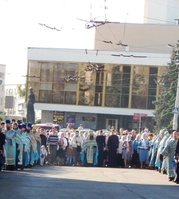 Хресний хід у Луцьку: у Старому місті призупинять рух транспорту