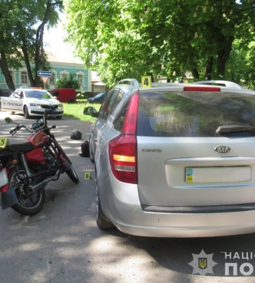 У Ромнах поліція розслідує обставини ДТП, у якій постраждав мотоцикліст