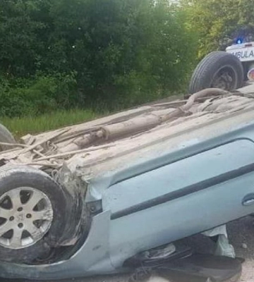 На Волині через пошкоджене колесо перекинувся автомобіль