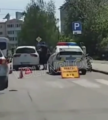 ДТП у Луцьку: на Чорновола автівка збила велосипедиста