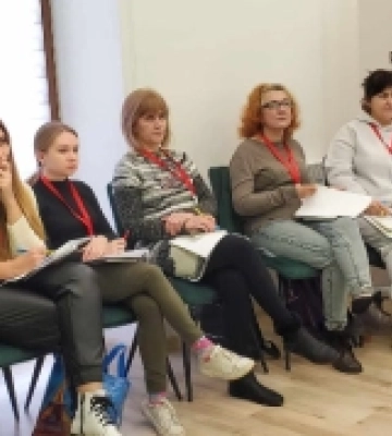 Знайти сили рухатися далі: як релокована на Закарпаття «Рада жінок Донеччини» допомагає переселенкам ставати підприємицями
