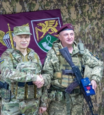 Десантник з Рівненщини отримав &quot;Золотий хрест&quot; від головнокомандувача