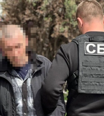 У Кропивницькому викрили чоловіка, який за хабар допомагав ухилянтам