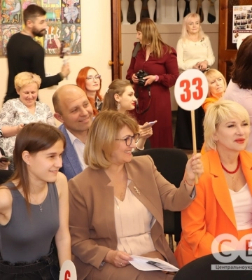 Великодній аукціон для допомоги онкохворим дітям влаштували у Кропивницькому (фоторепортаж)