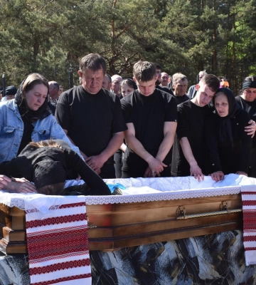 На Любешівщині попрощалися з Героєм Іваном Мельником