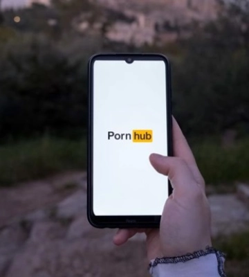 Pornhub став платником податків в Україні