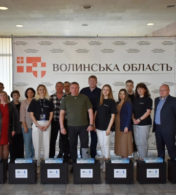Ще десять ЦНАПів Волині отримали «мобільні цифрові валізи»