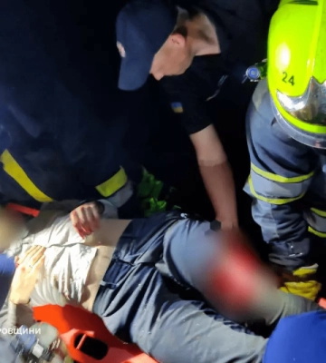 У Дніпровському районі рятували водія «Hyundai», що злетів у кювет (ФОТО)