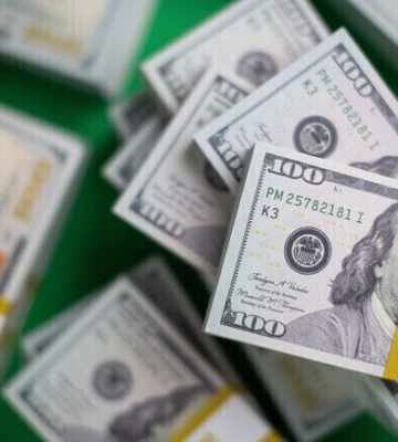 Курс валют в Україні 3 травня 2024 року: скільки коштує долар і євро