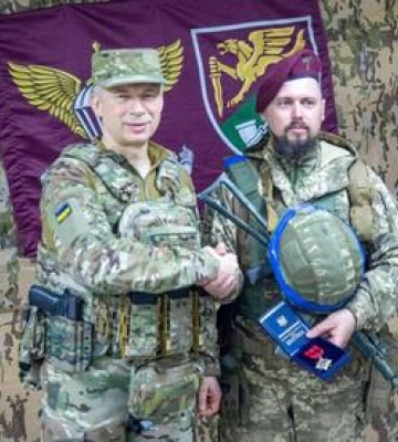 Воїна з Полтавщини Головнокомандувач ЗСУ нагородив Золотим хрестом