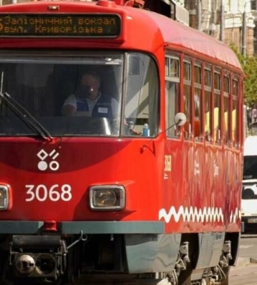 Як у Дніпрі курсує громадський транспорт 3 травня