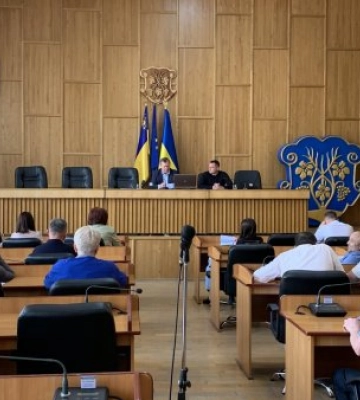 В Ужгороді відбулося позачергове засідання сесії міськради