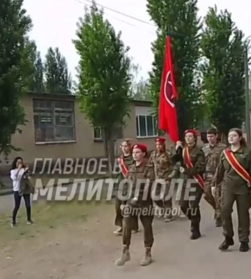 До Мелитополя докатилась зарница - оккупанты использовали детей для шоу (видео)