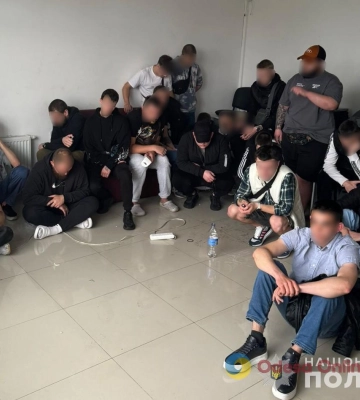В Одесі ліквідували масштабний шахрайський call-центр, працівники якого викрадали кошти з банківських рахунків іноземців
