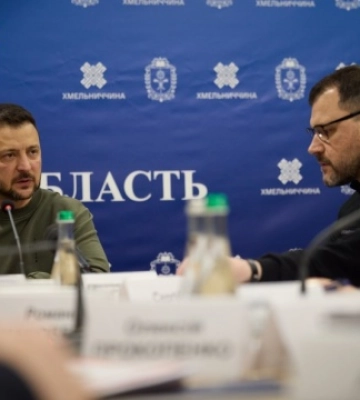 Зеленский в Хмельницком обсудил ПВО и безопасность местной АЭС