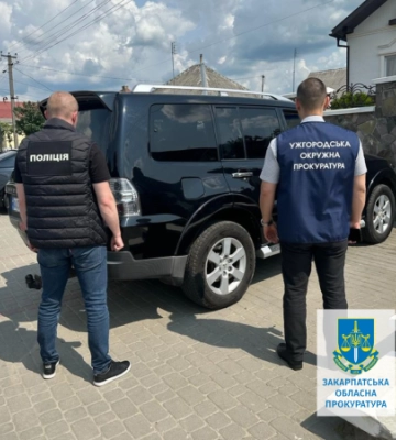 На Закарпатті прокуратура передала на ЗСУ автомобілі, які керівник ГО ввіз як гуманітарну допомогу та продавав – чоловіка&amp;hellip;