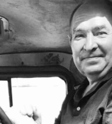 Замість свята - жалоба: на Волині у переддень Великодня прощатимуться із Героєм Іваном Толочком