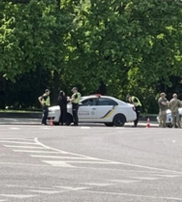 У Луцьку біля стадіону – аварія: утворився довжелезний затор 