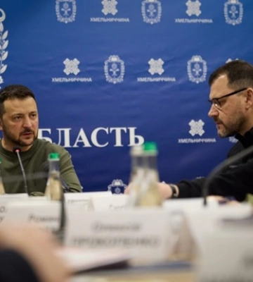 Зеленский провел совещание по безопасности в Хмельницком
