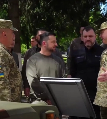 Прикордонники показали Зеленському, яку техніку використовують для захисту (відео)