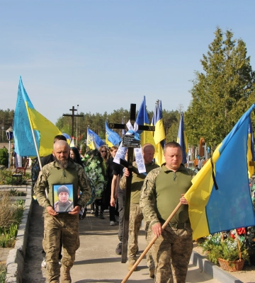 Місто на Волині барвисто прикрасили до Великодня (Фото)