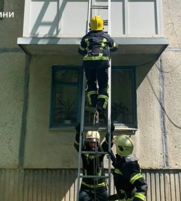 На Київщині шахрайка виманила у 72-річної бабусі понад 38 000 гривень