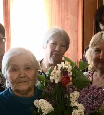 Виховала 3 дітей, 5 онуків, 8 правнуків та вже тішиться 2 праправнуками: бабуся з Волині відзначила 91-річчя