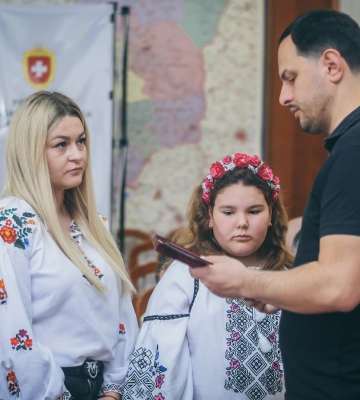 В Рівненській ОДА вручили ордени “За мужність” трьом родинам загиблих нацгвардійців
