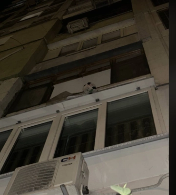 У Києві 2-річна дівчинка випала з вікна багатоповерхівки: п’яні батьки в цей час спали