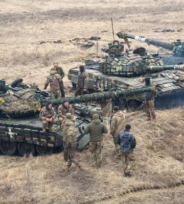 Загарбники намагаються прорвати оборону на Луганщині одразу з трьох боків, - Лисогор