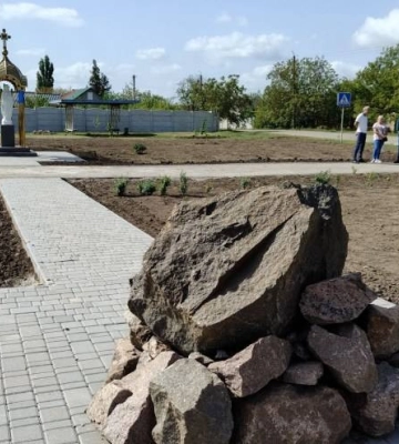На Миколаївщині родини загиблих бійців ЗСУ за власні гроші облаштовують село