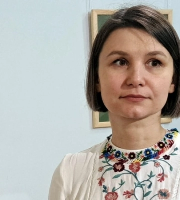 Традиційні писанки й авторські виставки. Переселенка з Донеччини творить, долаючи трагедію війни