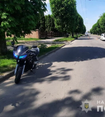 У Луцьку мотоцикліст збив велосипедиста, той у реанімації. Фото