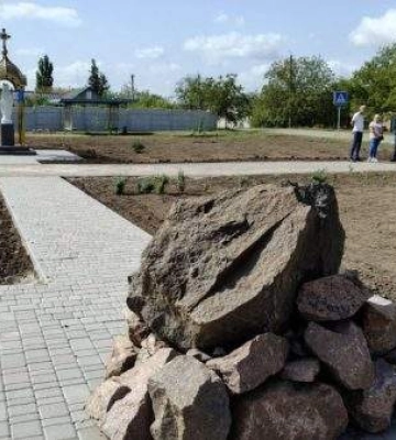 На Миколаївщині родини загиблих бійців  за власні гроші облаштовують село