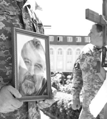 У Луцьку попрощалися із загиблим Героєм Богданом Гладуном