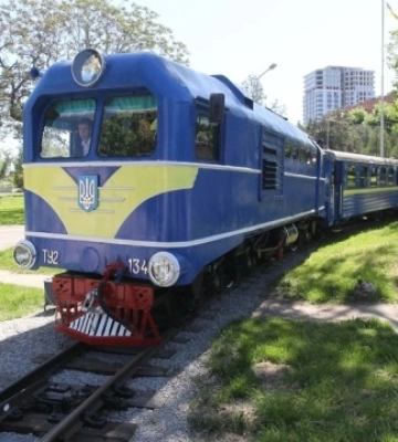 Дитяча залізниця у Дніпрі відкрила новий сезон