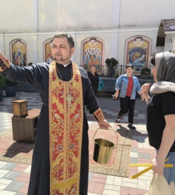 У Дніпрі освячують паски та великодні кошики