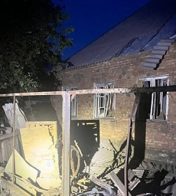 Через обстріл Нікополя постраждала жінка