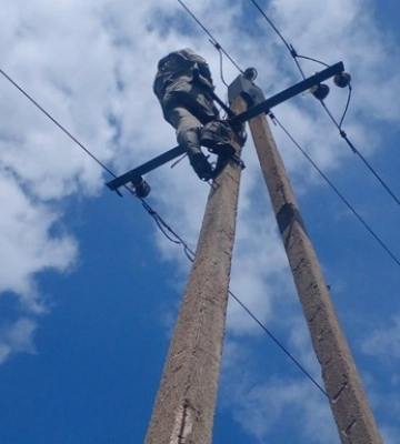 Енергетики повернули світло 70 тис. абонентів, що постраждали від обстрілів