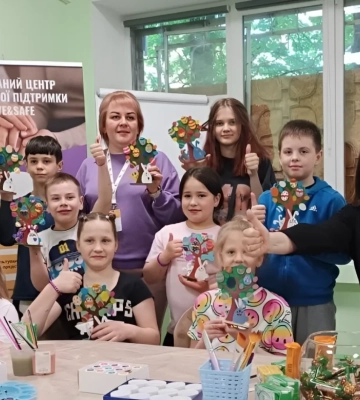 В одній із лікарень Херсона для дітей влаштували арттерапію до Великодня 