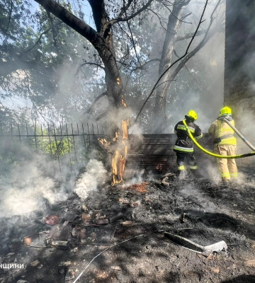 Вогнеборці на Дубенщині ліквідували пожежу у будинку