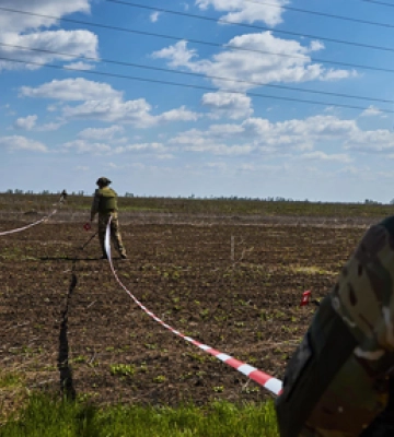Військові з Кіровоградщини очищають рідну землю від непотребу (ФОТО)