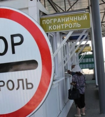 Выедешь - не вернешься: на границе отправляют на фильтрацию мелитопольцев с российскими паспортами (видео)
