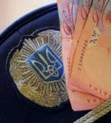 На Волині поляк-далекобійник дав патрульним хабар, але вони не взяли