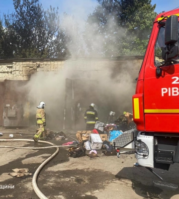 88 вогнеборців Рівненщини ліквідували 12 пожеж