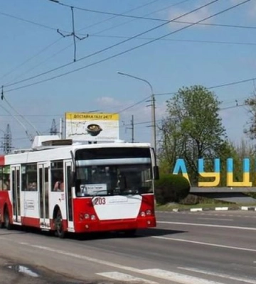 У Провідну неділю в Луцьку збільшать кількість громадського транспорту для доїзду на кладовища