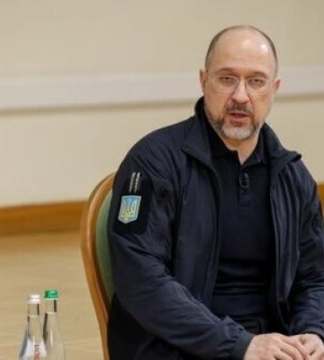Кабмін оприлюднив зарплати прем’єра та віцепрем’єрів. Хто отримує більше за них