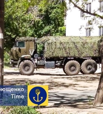 Окупанти перекидають техніку в бік Бердянська, ховаючи її на ніч біля багатоповерхівок, – Андрющенко