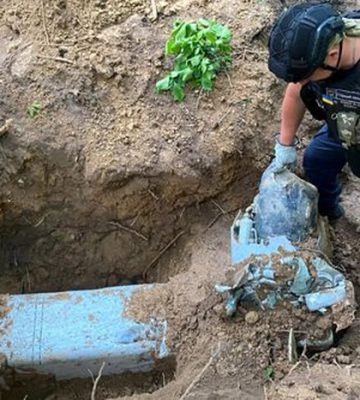 У Голосіївському районі столиці чоловік знайшов частину ракети 